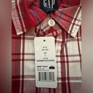Short Sleeve Men’s Gap Button Down Shirt
